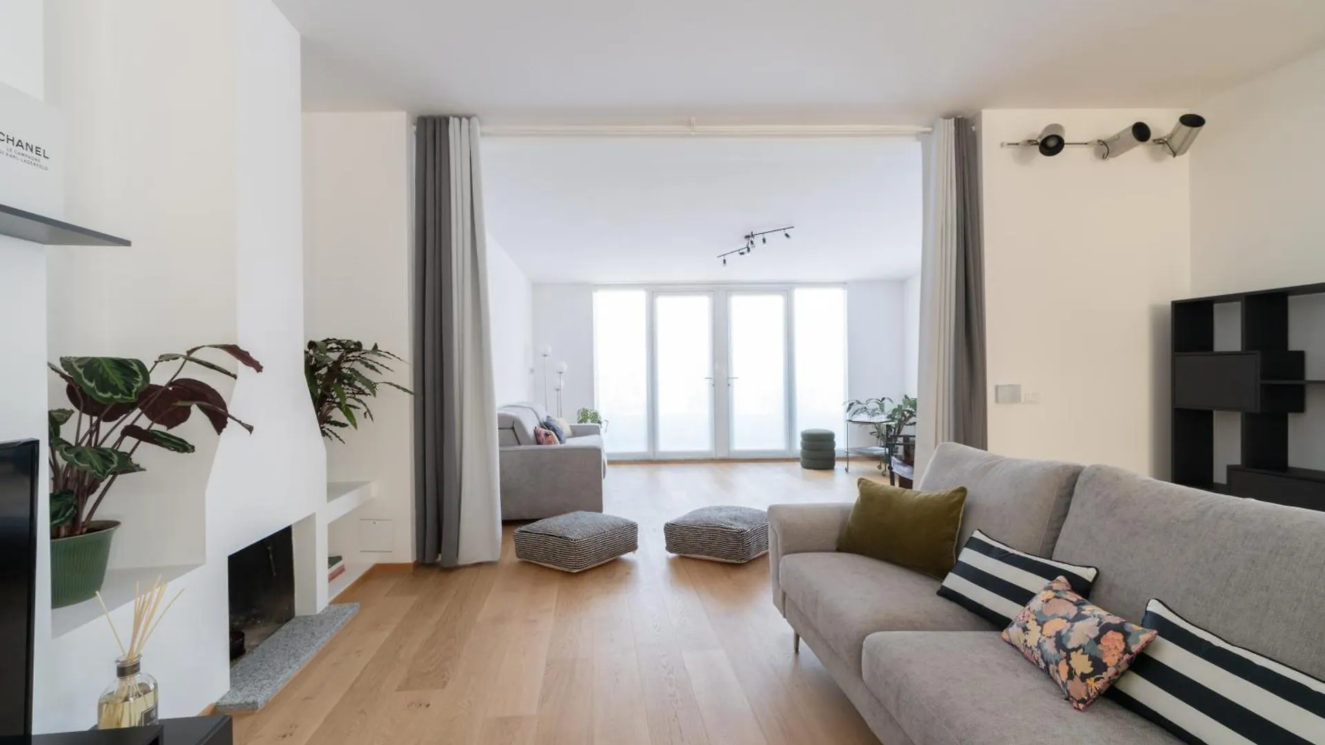 Bmore San Babila - Luxury Apartments Near Duomo Milan