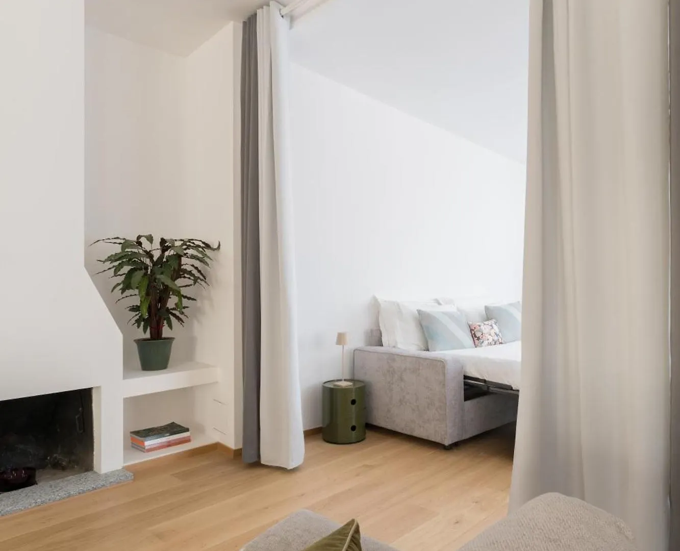 Bmore San Babila - Luxury Apartments Near Duomo Milan