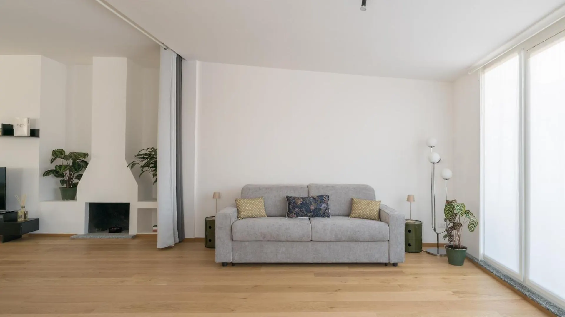 Bmore San Babila - Luxury Apartments Near Duomo Milan