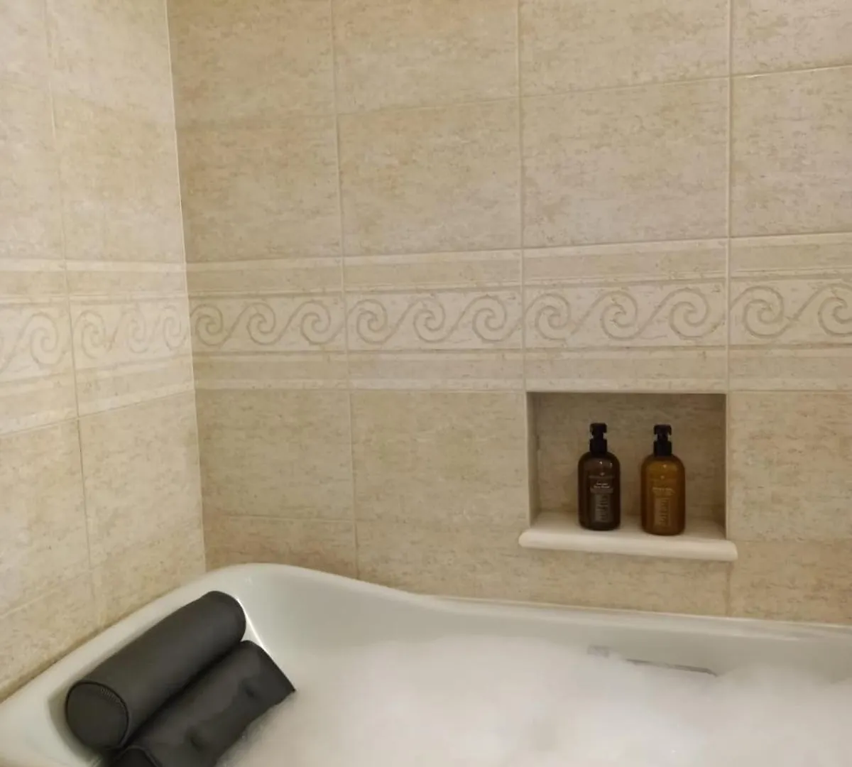 Bmore San Babila - Luxury Apartments Near Duomo Milan 0*,  Italy
