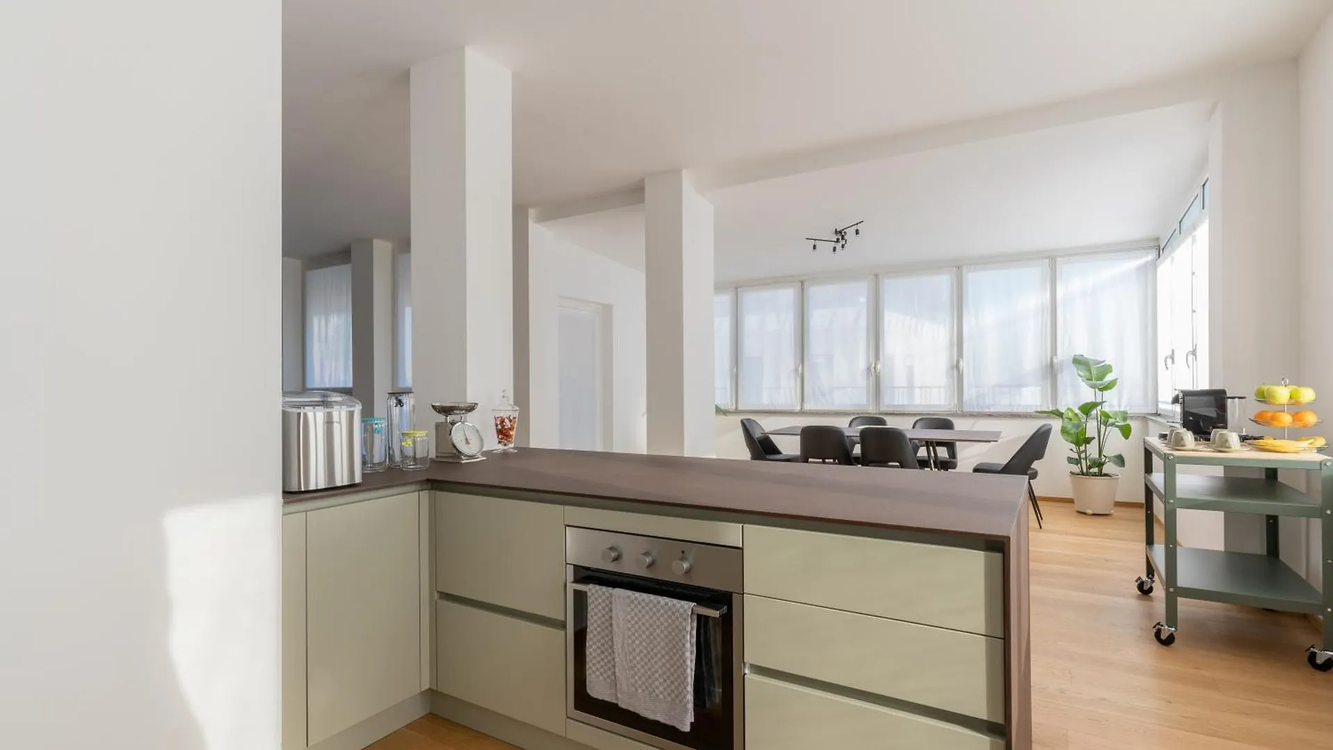 Bmore San Babila - Luxury Apartments Near Duomo Milan