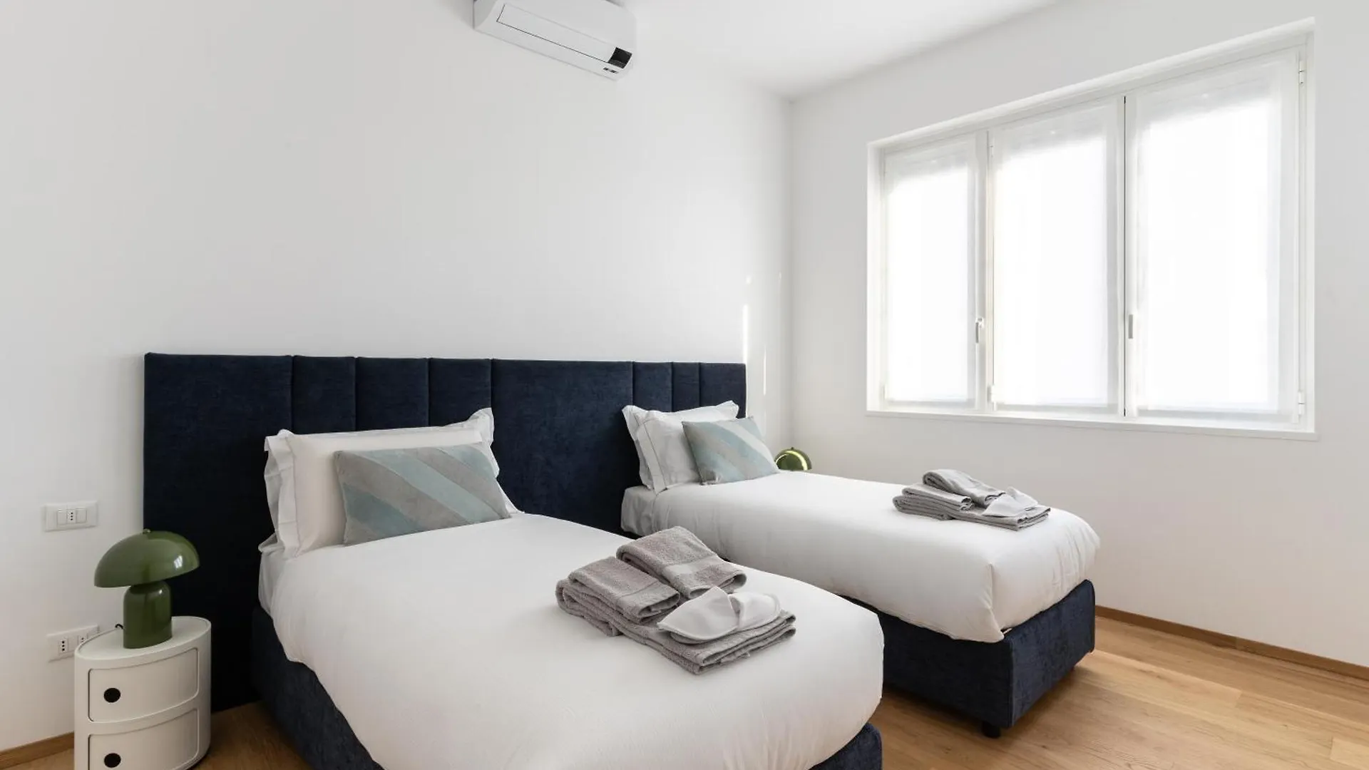 Bmore San Babila - Luxury Apartments Near Duomo Milan