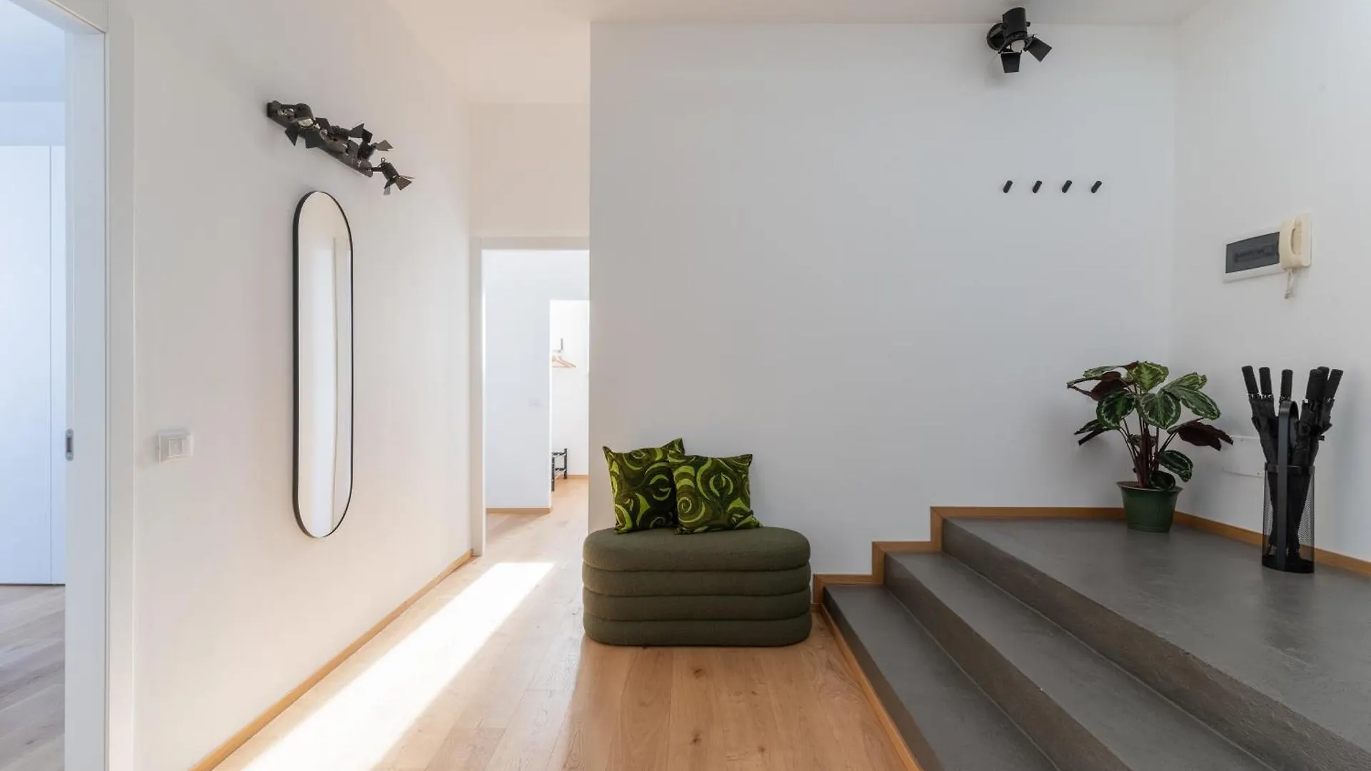 Bmore San Babila - Luxury Apartments Near Duomo Milan Italy