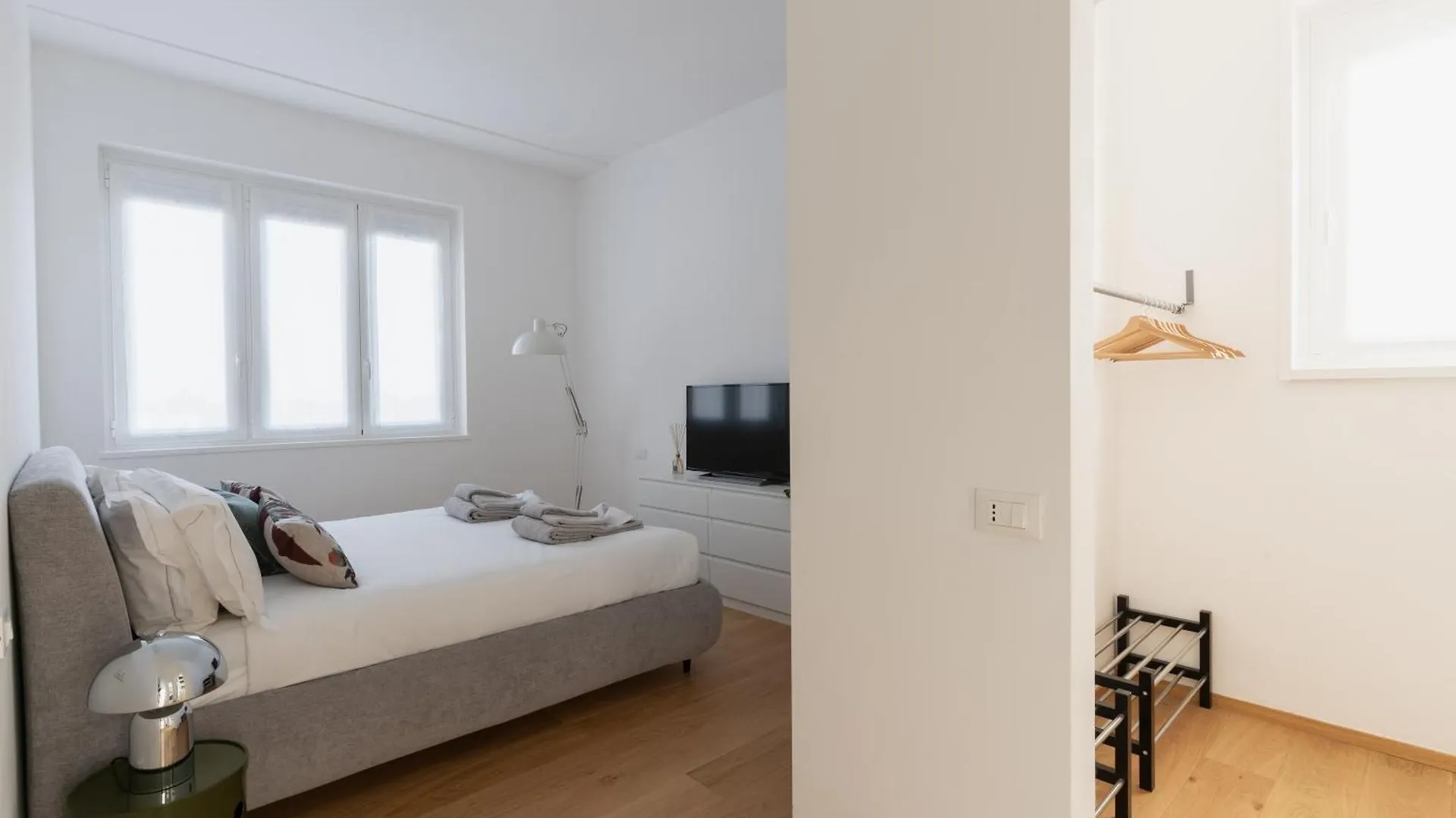 Bmore San Babila - Luxury Apartments Near Duomo Milan